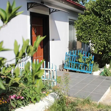 Nyaraló Aloanda House